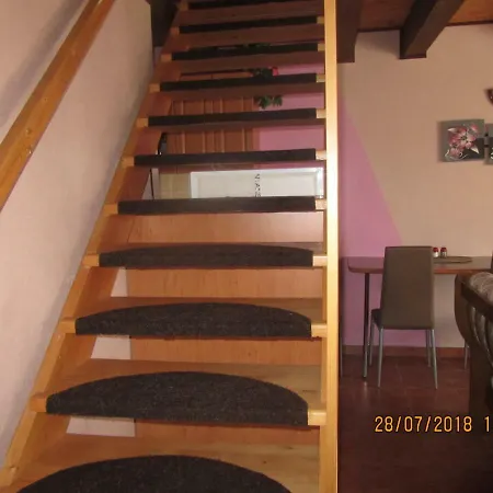 公寓 Apartman Evik *